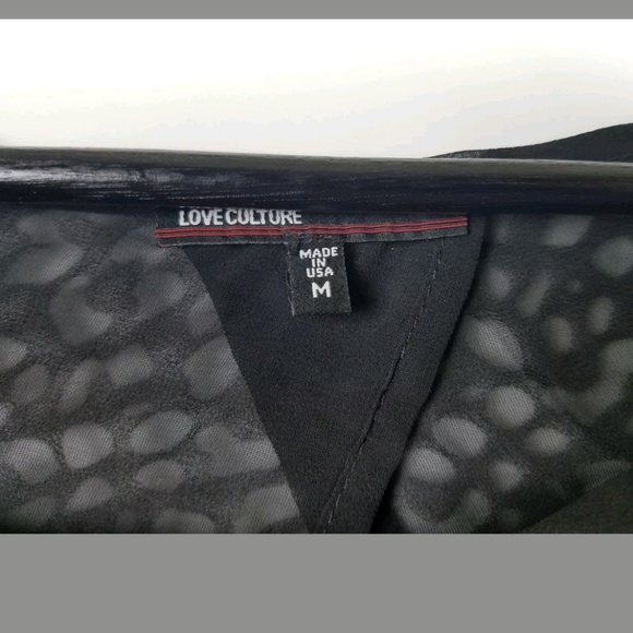 Love Culture Open Back Semi Sheer Leopard Top - Picture 3 of 7